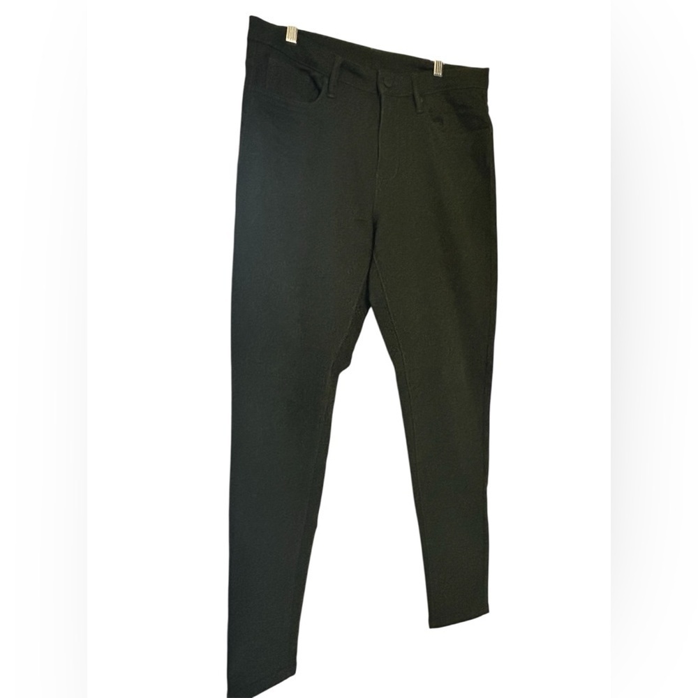 Olive green mid rise pants